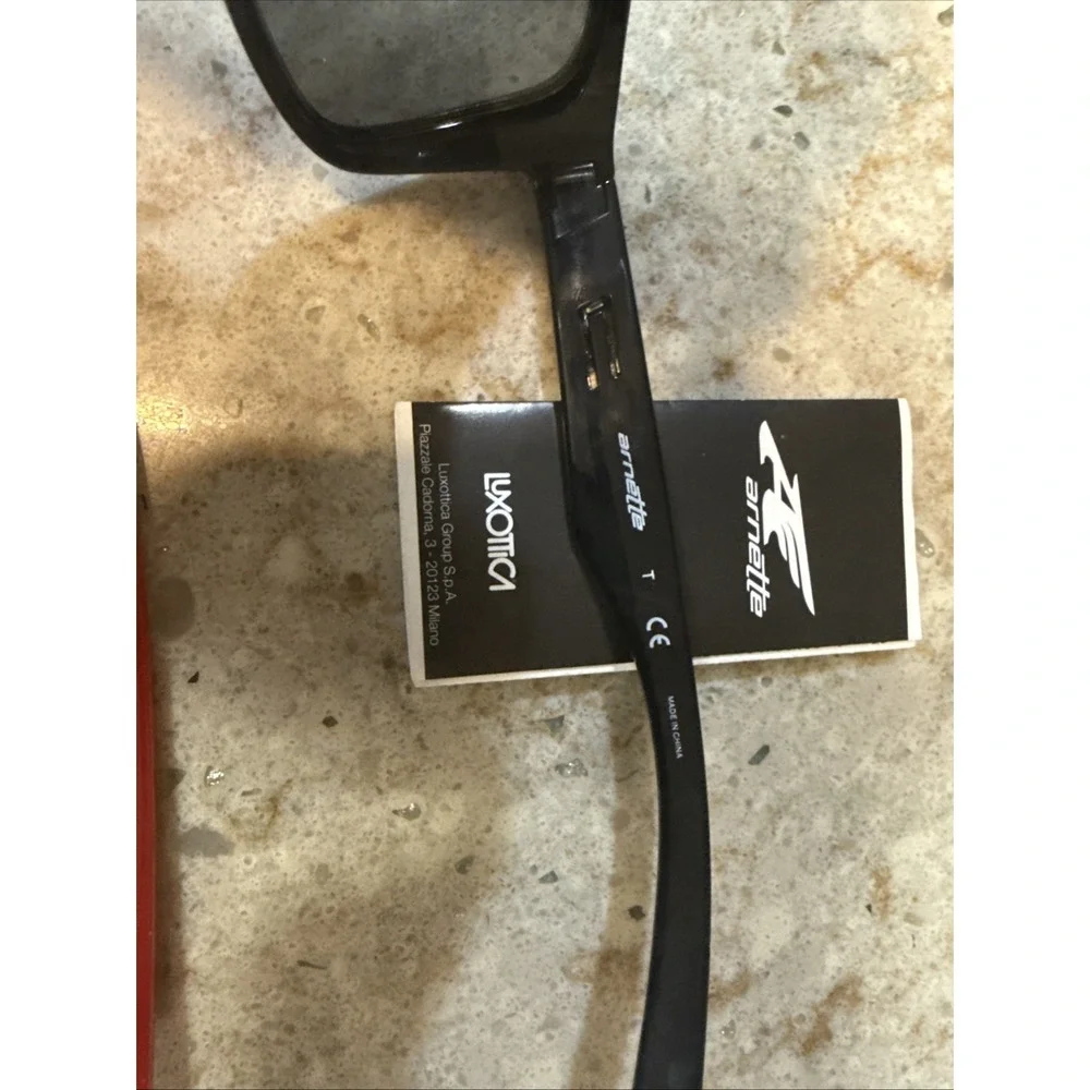 Arnette SUNGLASSES GLOSS BLACK / SILVER MIRROR With Bonus Red Frame. - Picture 3 of 4